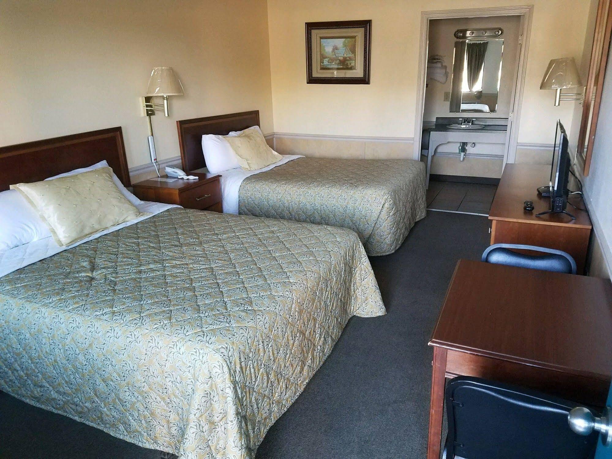 Traveler'S Choice Motel Shoreline Park Exterior photo